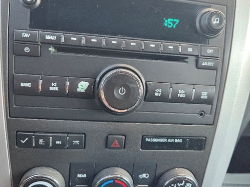 Used 2011 Chevrolet Traverse LT w/ Personal Connectivity Package image 25