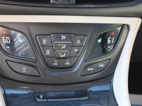 Used 2017 Buick Envision Preferred w/ LPO, Interior Luxury Package image 26