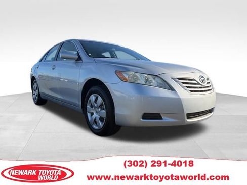 Used 2008 Toyota Camry LE image 1