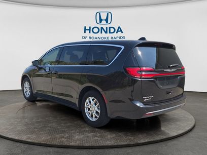 Used 2023 Chrysler Pacifica Touring-L
