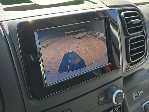 Used 2025 RAM ProMaster 2500 w/ Convenience Group image 18