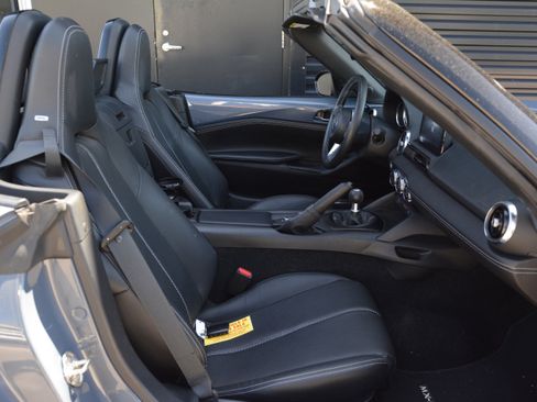 Certified 2021 MAZDA MX-5 Miata Grand Touring RWD image 26