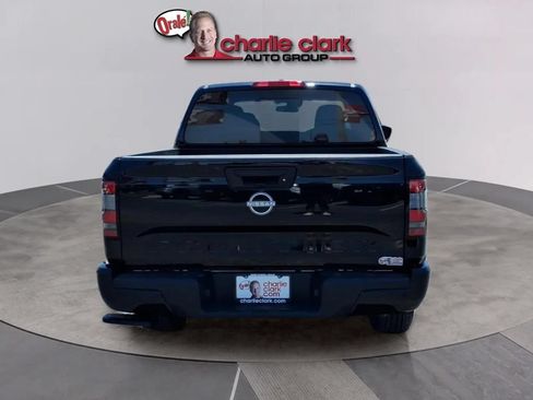 Used 2026 Nissan Frontier SV RWD image 4