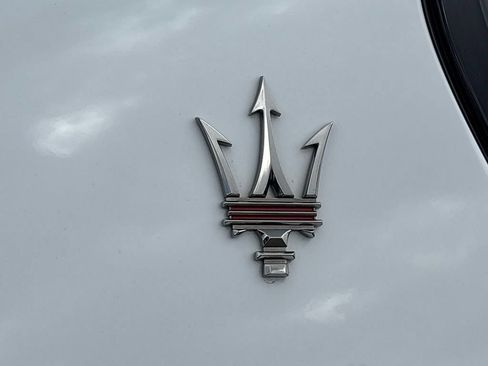Used 2024 Maserati Grecale Trofeo AWD/4WD image 5