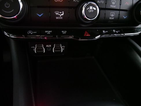 Used 2025 Dodge Durango GT AWD/4WD image 29