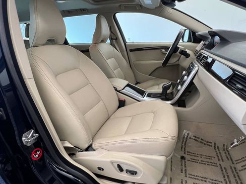 Used 2016 Volvo XC70 T5 Premier w/ Proximity Package image 12
