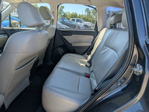 Used 2014 Subaru Forester 2.5i AWD/4WD image 14