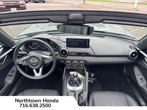 Used 2024 MAZDA MX-5 Miata RF Grand Touring w/ Weather Package image 19