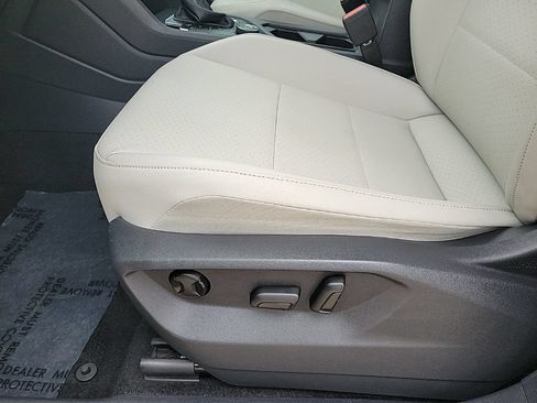 Used 2019 Volkswagen Tiguan SE w/ 3rd Row Seat Package AWD/4WD image 12