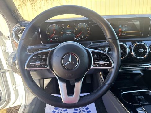Used 2019 Mercedes-Benz A 220 4MATIC image 17