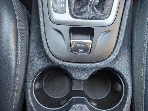 Used 2015 Jeep Cherokee Limited w/ Luxury Group image 19