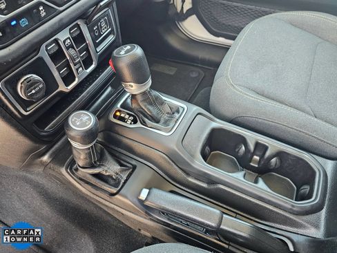 Used 2024 Jeep Wrangler Unlimited Sahara AWD/4WD image 25