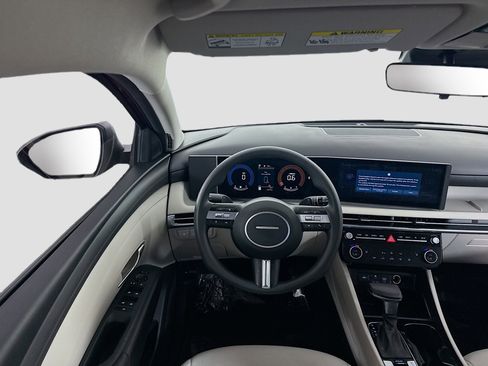 Used 2025 Hyundai Tucson SEL image 17