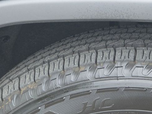 Used 2021 Jeep Grand Cherokee Limited RWD image 28