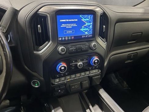 Used 2021 GMC Sierra 2500 Denali w/ Denali Ultimate Package AWD/4WD image 17