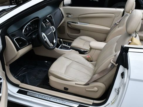Used 2012 Chrysler 200 Limited FWD image 14