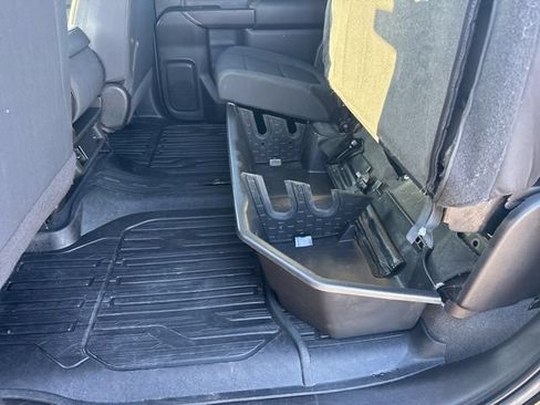 Used 2021 GMC Sierra 1500 4x4 Crew Cab w/ Sierra Value Package image 17
