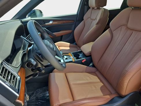 Used 2023 Audi Q5 e Premium w/ Convenience Package AWD/4WD image 18