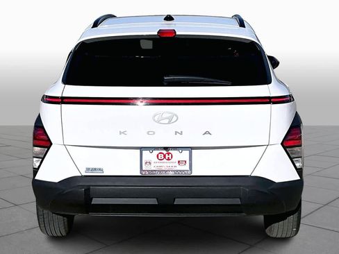 Used 2025 Hyundai Kona SEL image 5