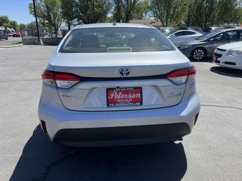 Used 2024 Toyota Corolla LE w/ LE Convenience Package FWD image 7