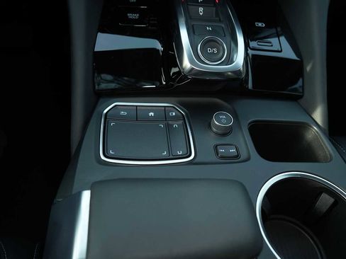 Certified 2024 Acura MDX SH-AWD w/ Technology Package image 24
