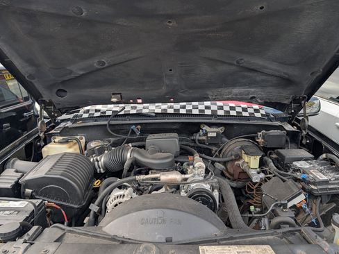 Used 1999 Chevrolet Tahoe 4WD 2-Door w/ Preferred Equipment Group image 21