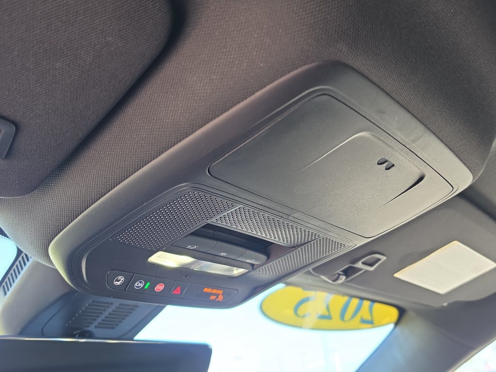 Used 2025 Chevrolet Equinox ACTIV w/ Safety and Technology Package FWD image 29
