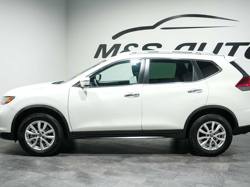 Used 2019 Nissan Rogue SV AWD/4WD image 3