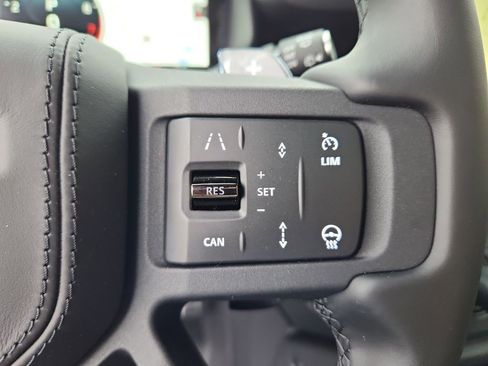 New 2026 Land Rover Defender 110 OCTA AWD/4WD image 18