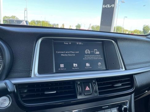 Used 2020 Kia Optima S FWD image 15