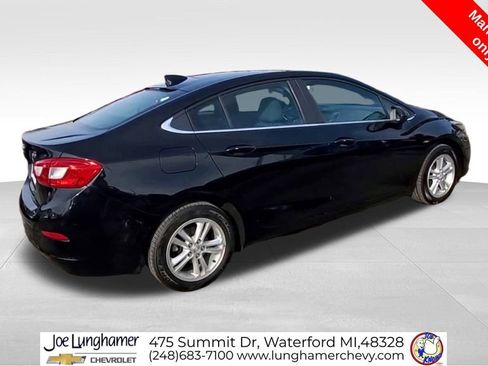 Used 2016 Chevrolet Cruze LT w/ Convenience Package FWD image 8