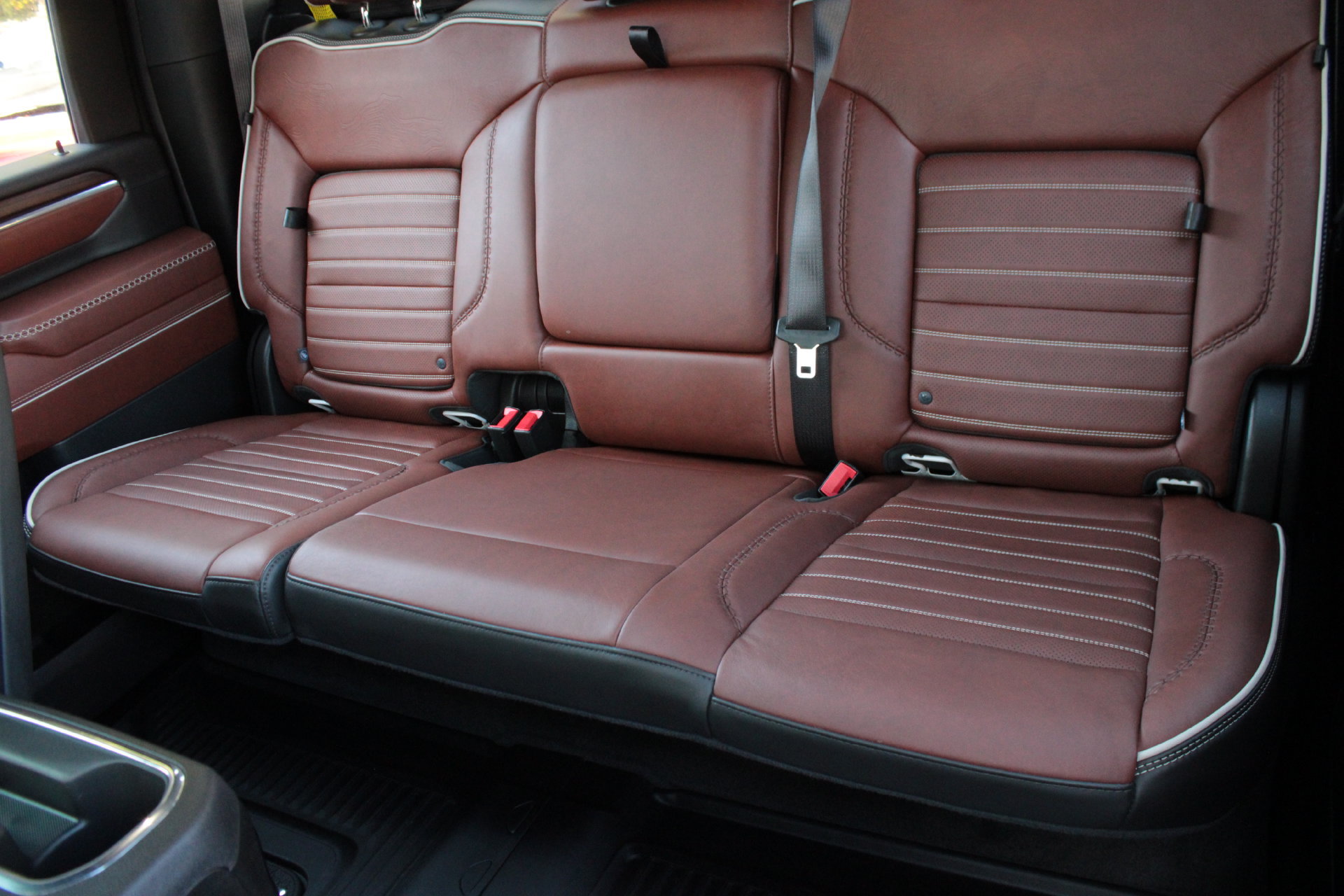 Used 2024 GMC Sierra 2500 Denali Ultimate w/ Max Trailering Package AWD/4WD image 18