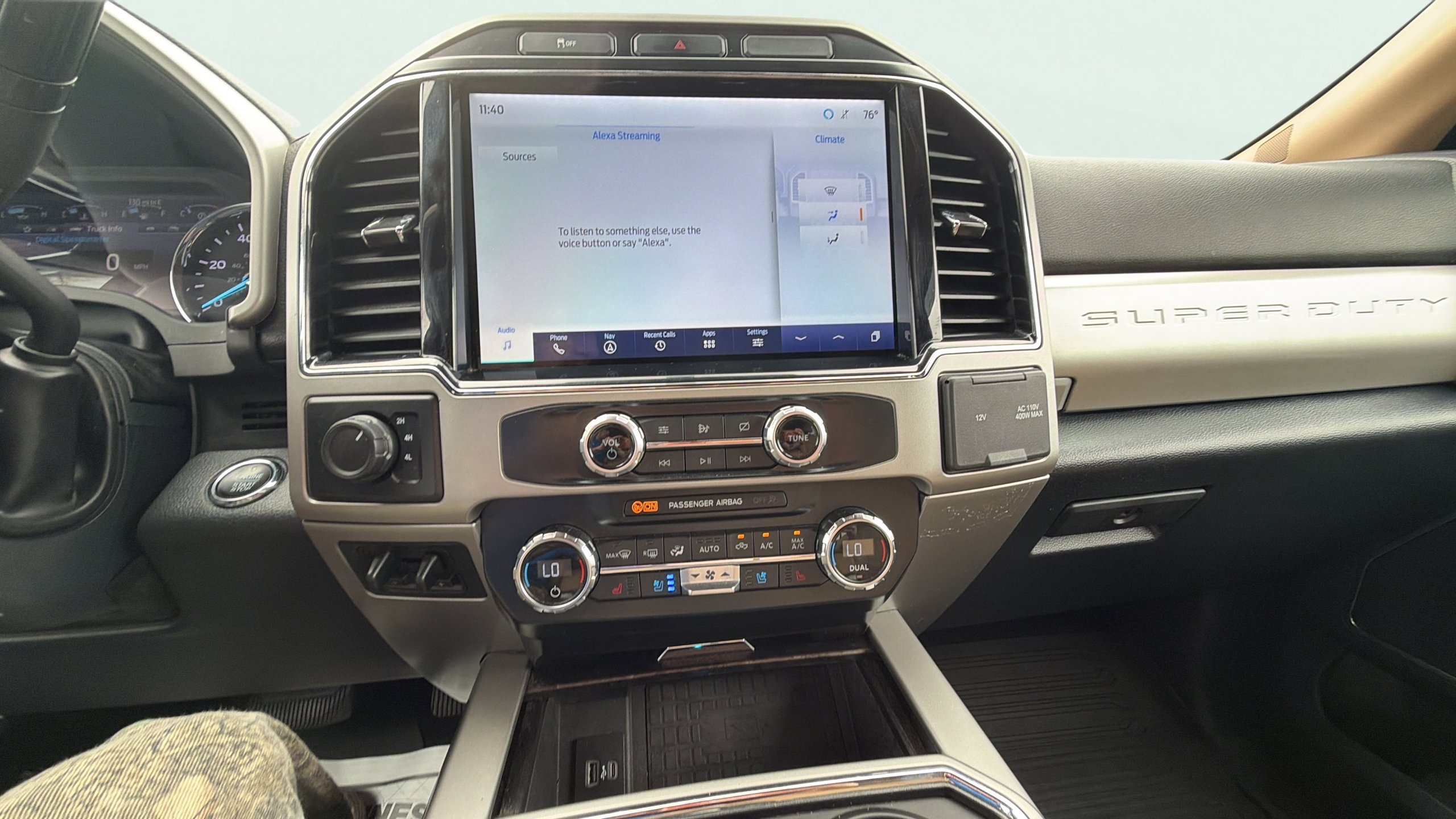 Used 2022 Ford F250 Lariat w/ Lariat Ultimate Package AWD/4WD image 24