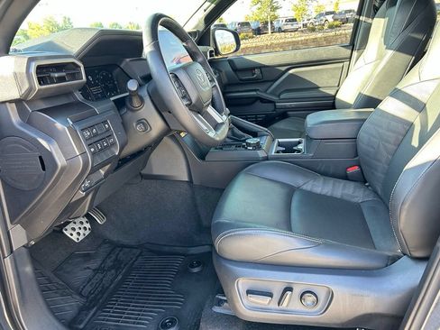 Used 2025 Toyota 4Runner TRD Sport Premium w/ Tow Technology Package AWD/4WD image 25