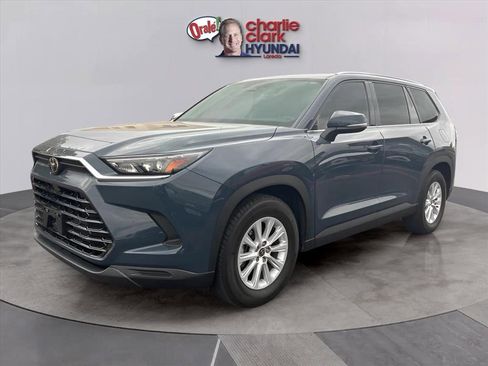 Used 2024 Toyota Grand Highlander XLE image 1