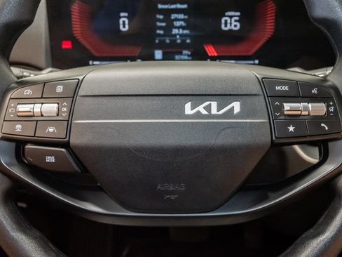 Used 2025 Kia K4 FWD image 12