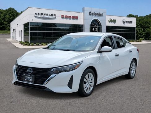 Used 2025 Nissan Sentra S FWD image 1