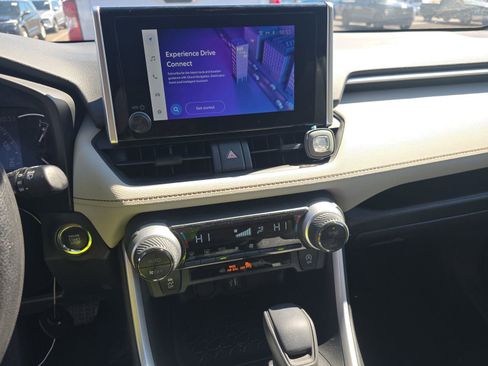 Used 2023 Toyota RAV4 XLE w/ Convenience Package image 12