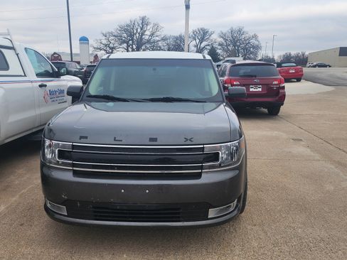Used 2019 Ford Flex SEL w/ Equipment Group 202A image 2