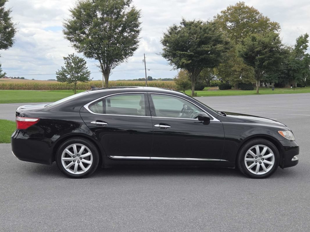 Used 2008 Lexus LS 460 RWD image 8
