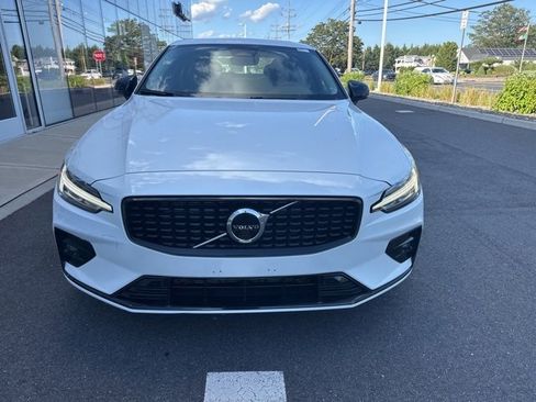 Certified 2024 Volvo S60 B5 Core image 8
