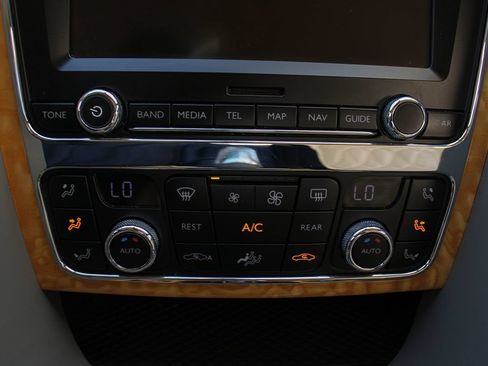 Used 2016 Bentley Continental GT AWD/4WD image 28