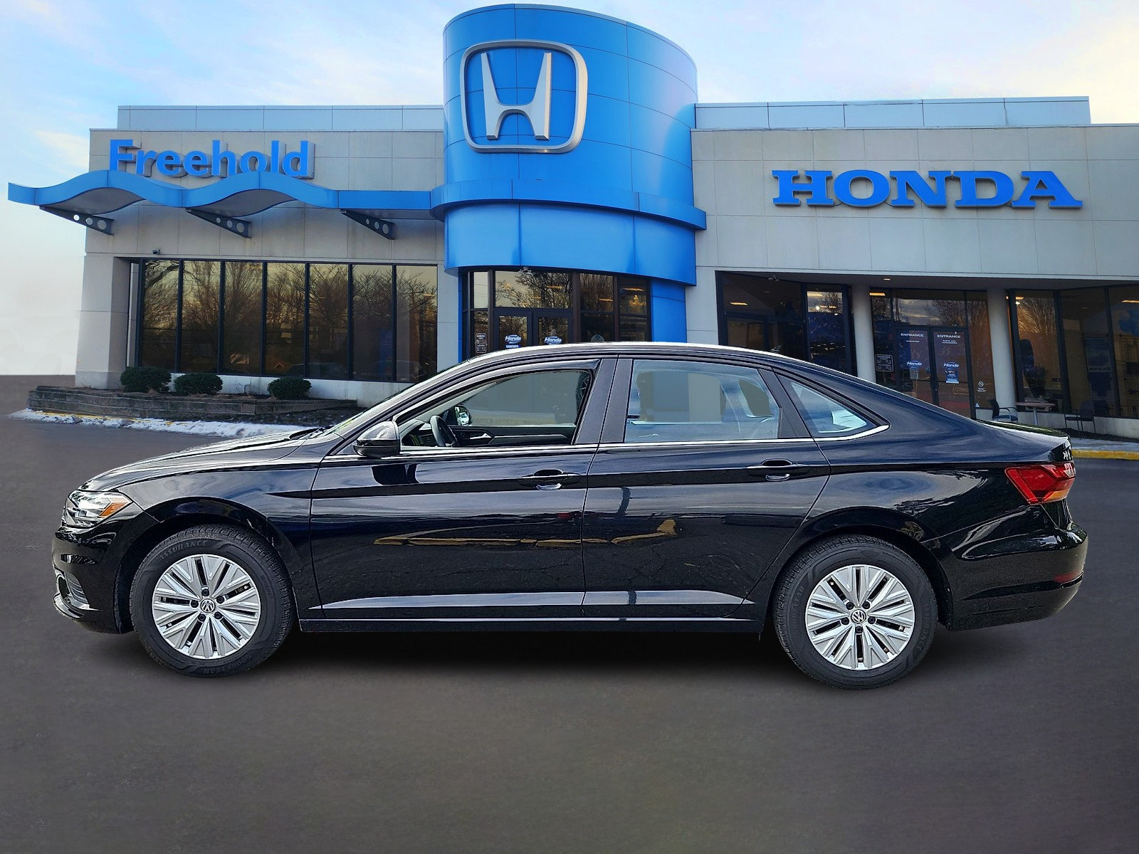 Used 2019 Volkswagen Jetta S FWD image 4