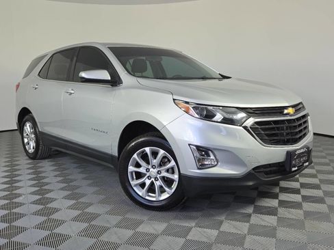 Used 2018 Chevrolet Equinox LT FWD image 1
