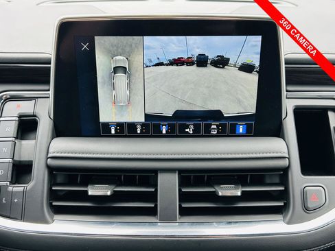 Used 2023 Chevrolet Tahoe Z71 w/ Luxury Package AWD/4WD image 14