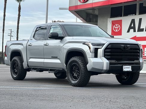 New 2026 Toyota Tundra Limited AWD/4WD image 8