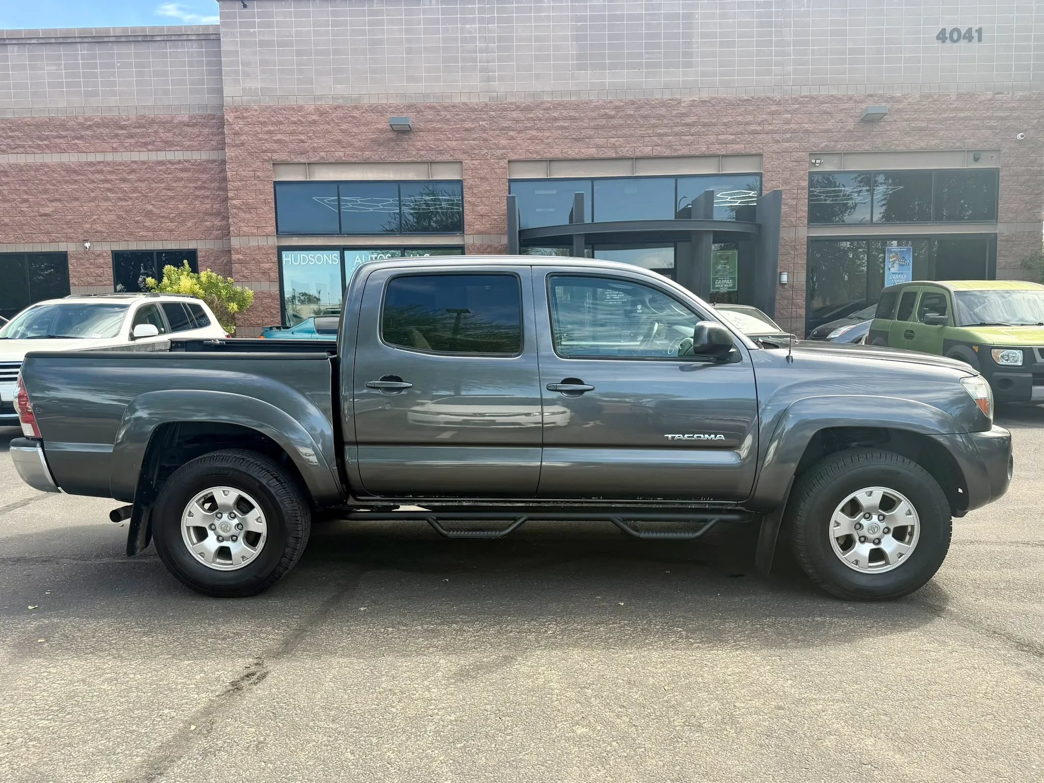 Used 2009 Toyota Tacoma PreRunner w/ TRD Off-Road Pkg RWD image 4