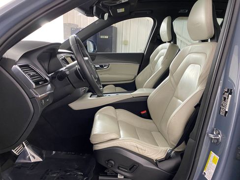 Used 2020 Volvo XC90 T6 R-Design w/ Protection Package image 4