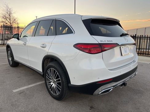 Used 2025 Mercedes-Benz GLC 300 4MATIC image 6