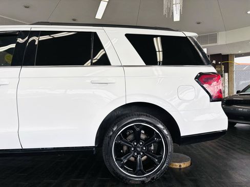 Used 2024 Ford Expedition Limited AWD/4WD image 15